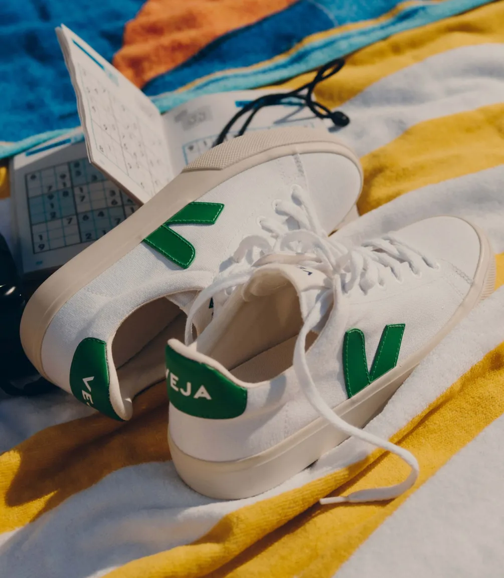 CAMPO CANVAS WHITE EMERAUDE<VEJA Best