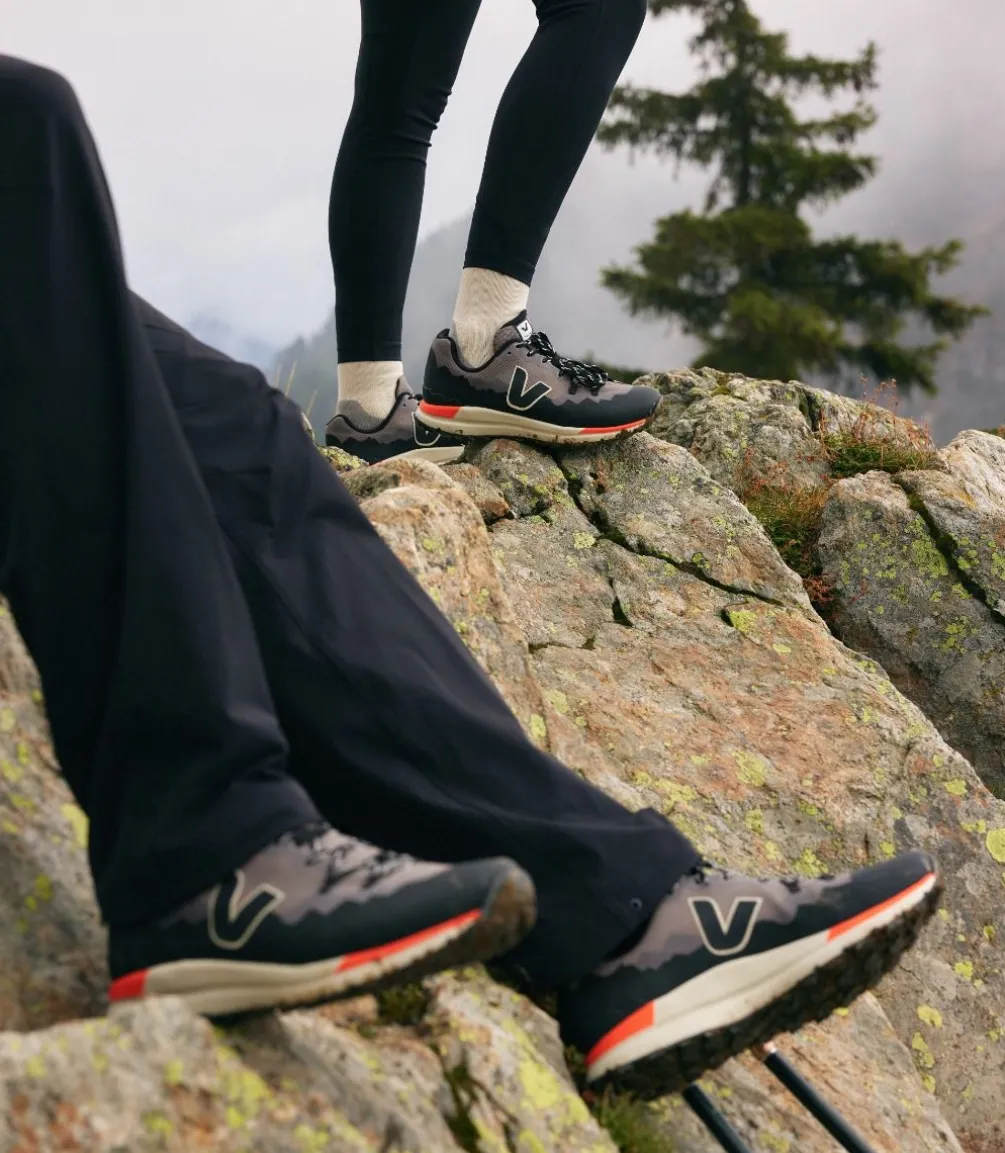 FITZ ROY TREK-SHELL BASALTE BLACK<VEJA Clearance
