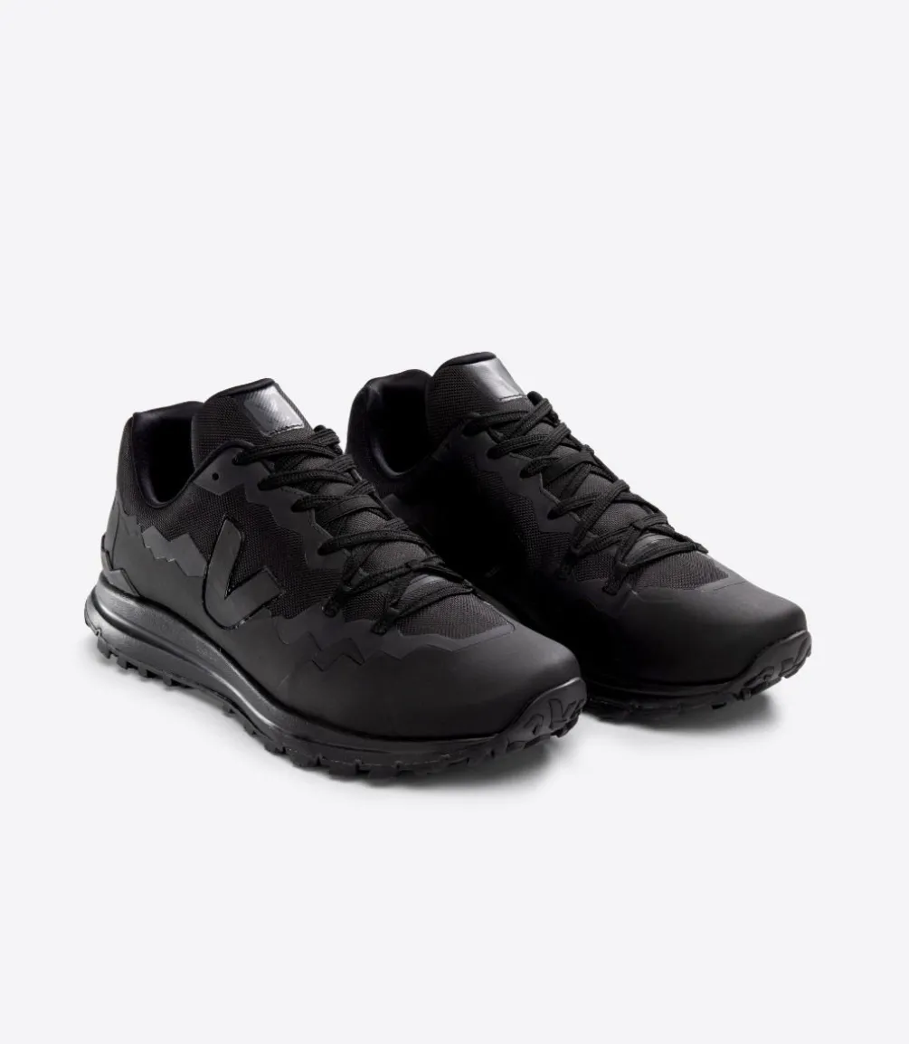 FITZ ROY TREK-SHELL FULL BLACK<VEJA Best