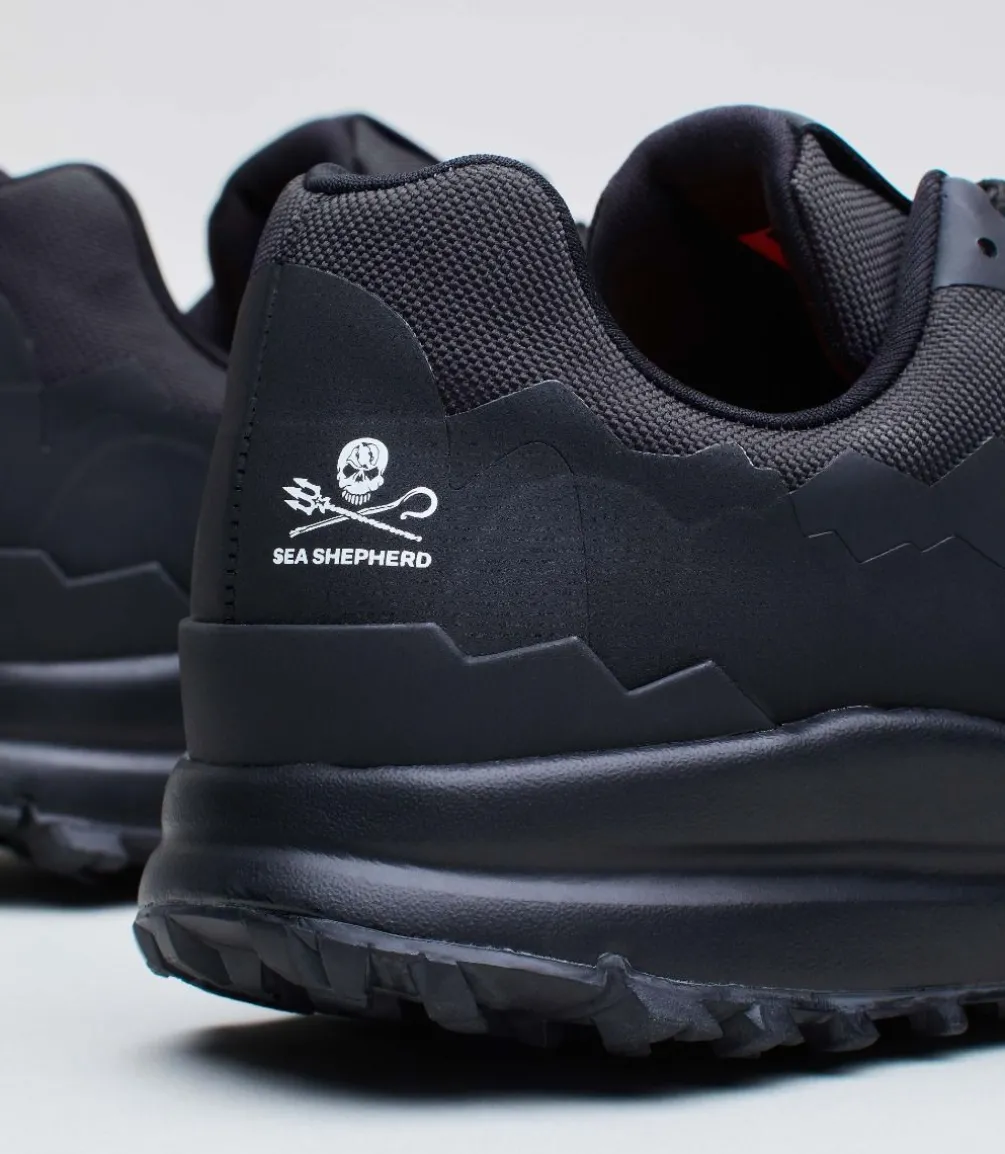 FITZ ROY TREK-SHELL X SEA SHEPHERD FULL BLACK<VEJA Best