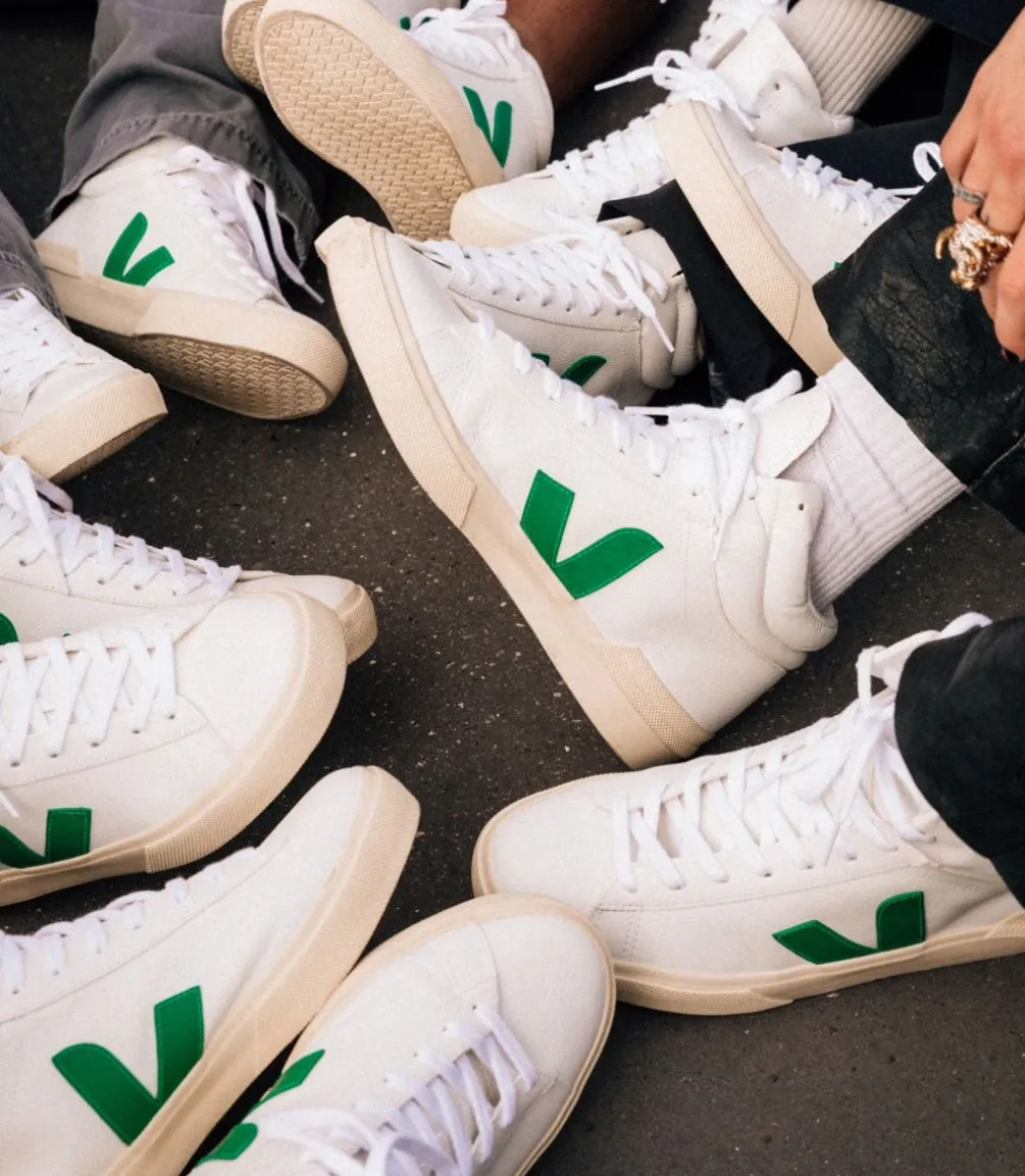 MINOTAUR LEATHER WHITE EMERAUDE BUTTER<VEJA Clearance
