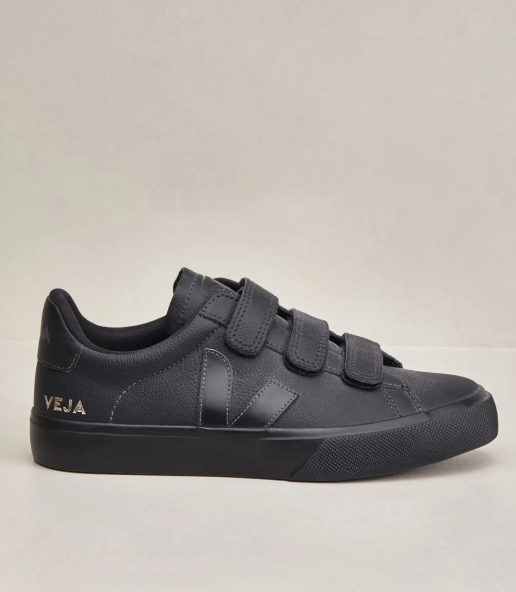 RECIFE LEATHER FULL BLACK<VEJA Online