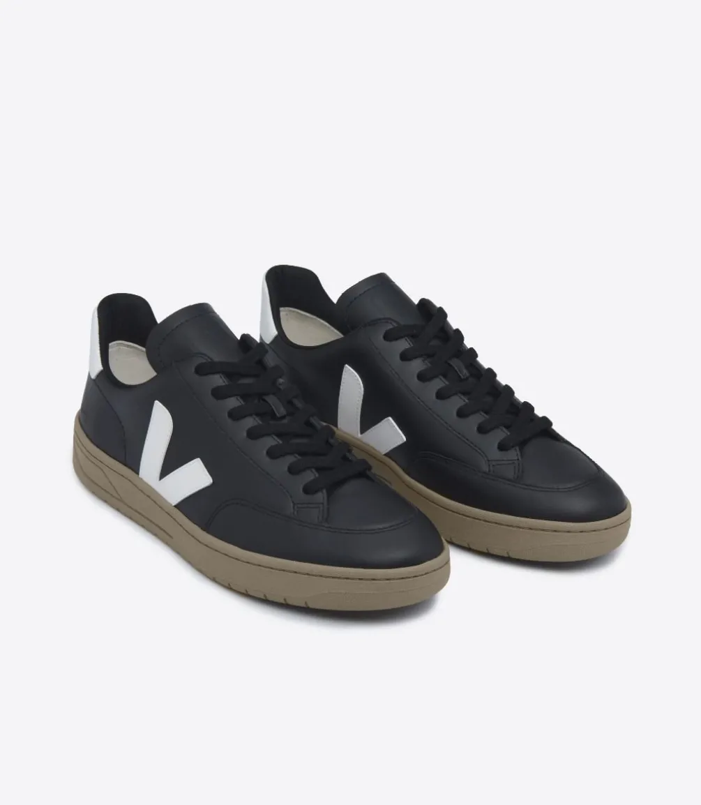 V-12 LEATHER BLACK WHITE DUNE<VEJA Store