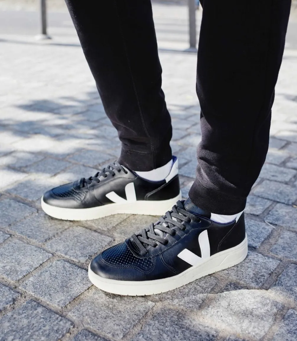 V-10 LEATHER BLACK WHITE WHITE SOLE<VEJA Outlet