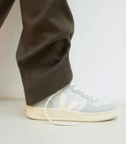 V-15 LEATHER PEARL CASHEW<VEJA Online