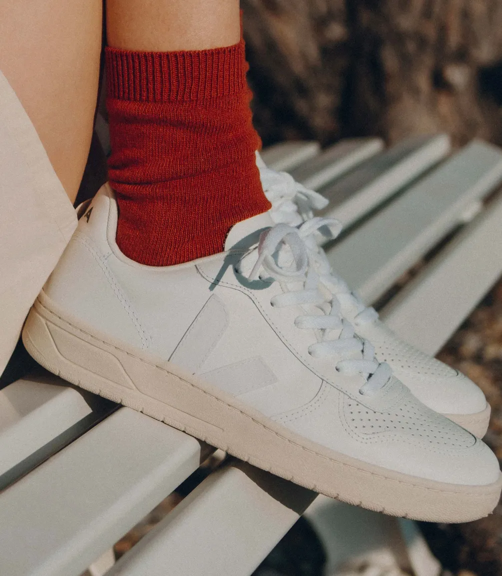 V-10 LEATHER WHITE<VEJA Best