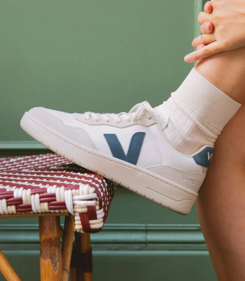 V-90 LEATHER WHITE CALIFORNIA<VEJA Hot