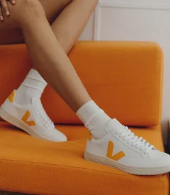 V-12 LEATHER WHITE OURO<VEJA Clearance