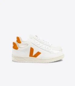 V-12 LEATHER WHITE PUMPKIN<VEJA Hot